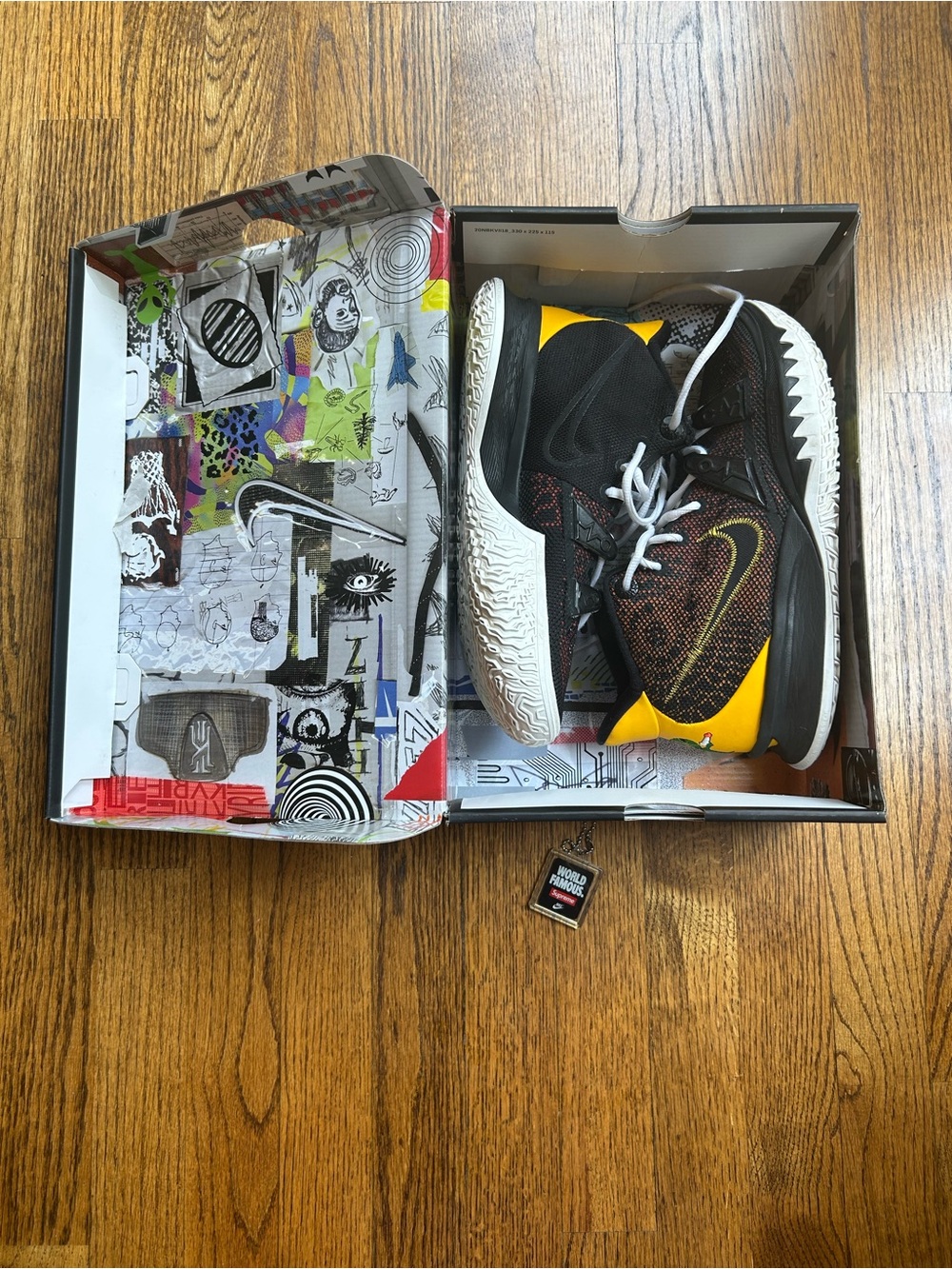 Nike Kyrie 7 "Roswell Rayguns" In Original Box With Added Supreme Keychain